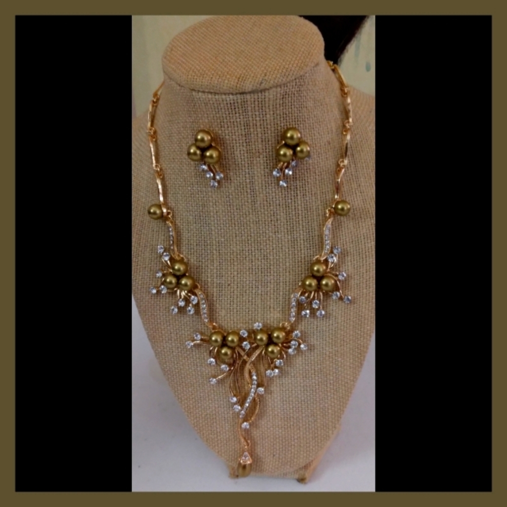Fashion Necklace Set